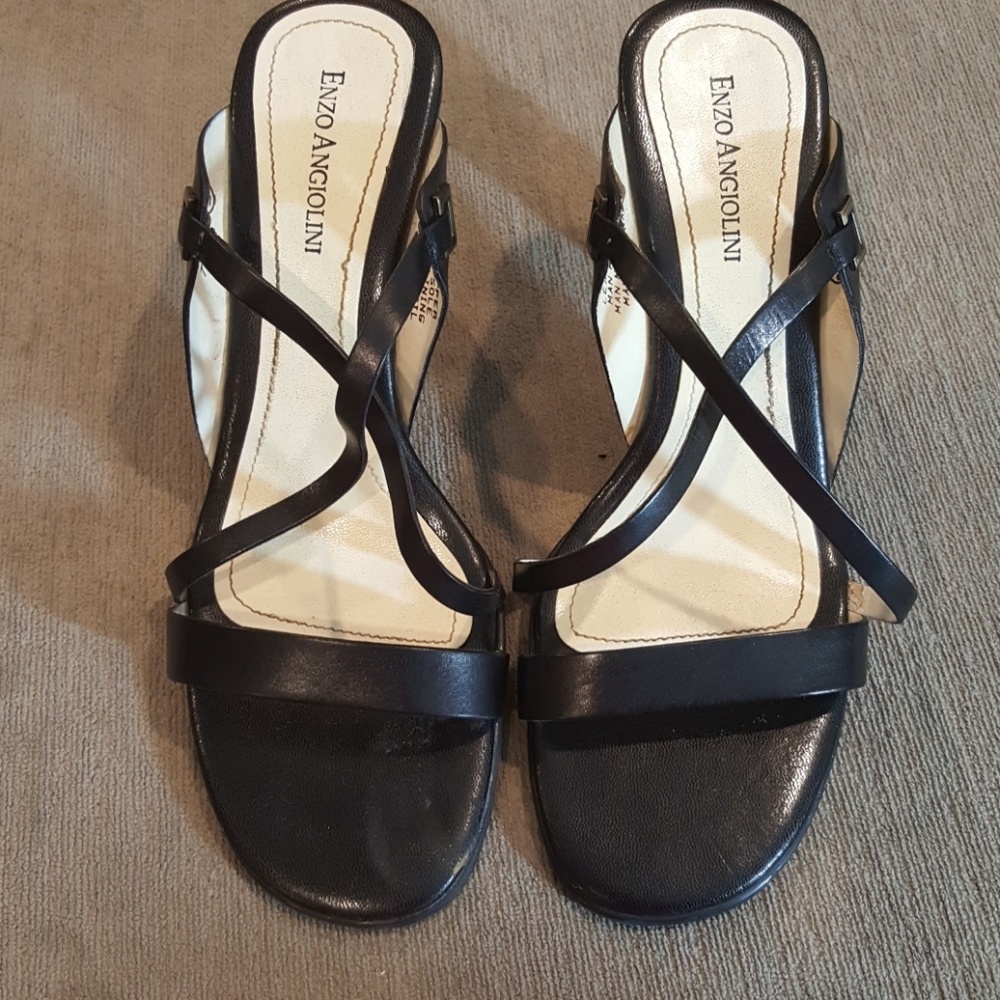 Enzo Angiolini black strap sandals size 71/2 M